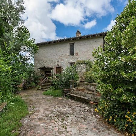 Agriturismo Il Poggio Degli Scoiattoli Perugia Exterior foto
